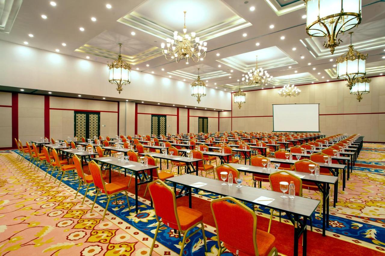 Alhambra Hotel & Convention, BW Signature Collection Tasikmalaya Bagian luar foto