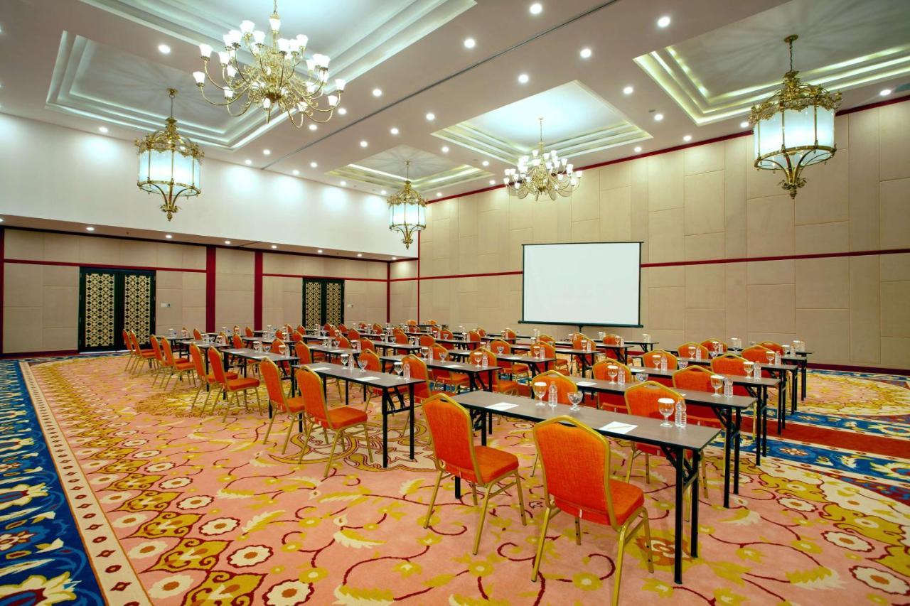 Alhambra Hotel & Convention, BW Signature Collection Tasikmalaya Bagian luar foto